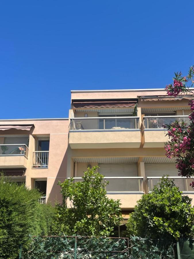 Appartement De Charme A 2 Min De La Plage Vallauris Eksteriør bilde